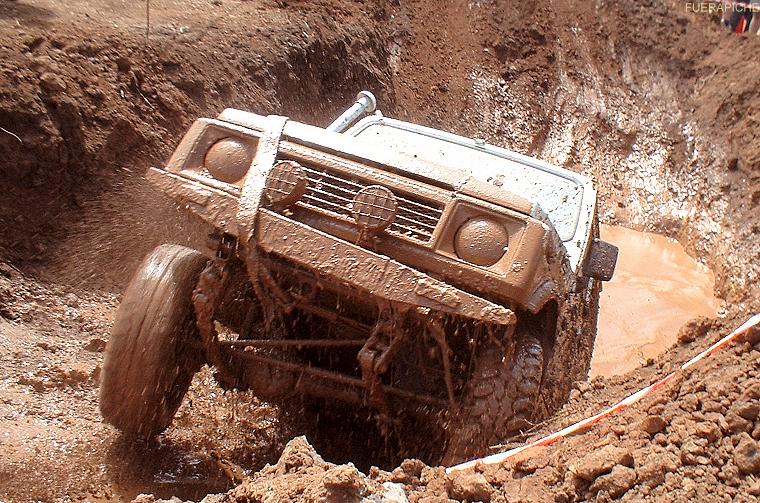 Suzuki Samurai Trial 4x4